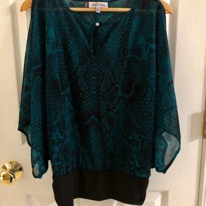 Jennifer Lopez Teal/Black Peekaboo Shoulder Blouse